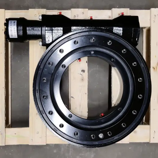 MER14 hydraulic slew drive — bottom view