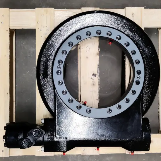MER14 hydraulic slew drive — top view