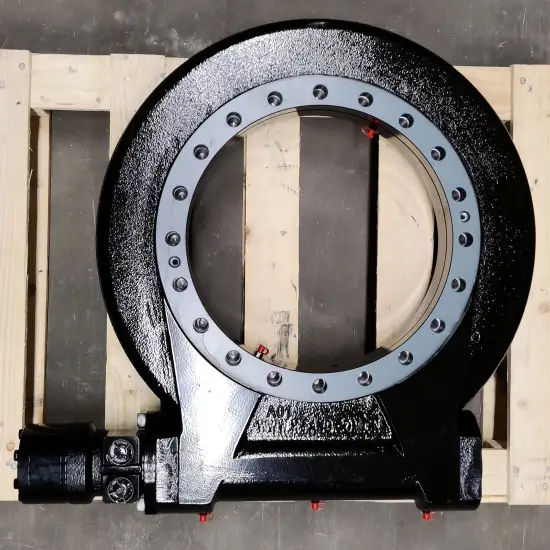 MER17 hydraulic slew drive — top view